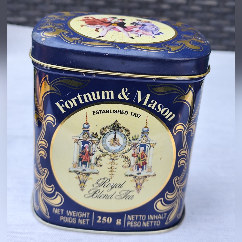 Vintage FORTNUM & MASON Tea TIN Piccadilly ENGLAND